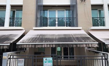 Reihenhaus zum Kauf mit 3 Zimmer in Suan Luang, Bangkok