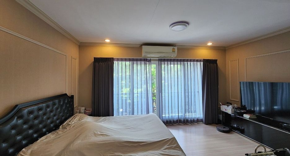 À vendre 3 chambres maison de ville à Suan Luang, Bangkok