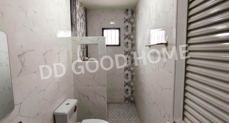 For sale 3 bedrooms house in Pluak Daeng, Rayong