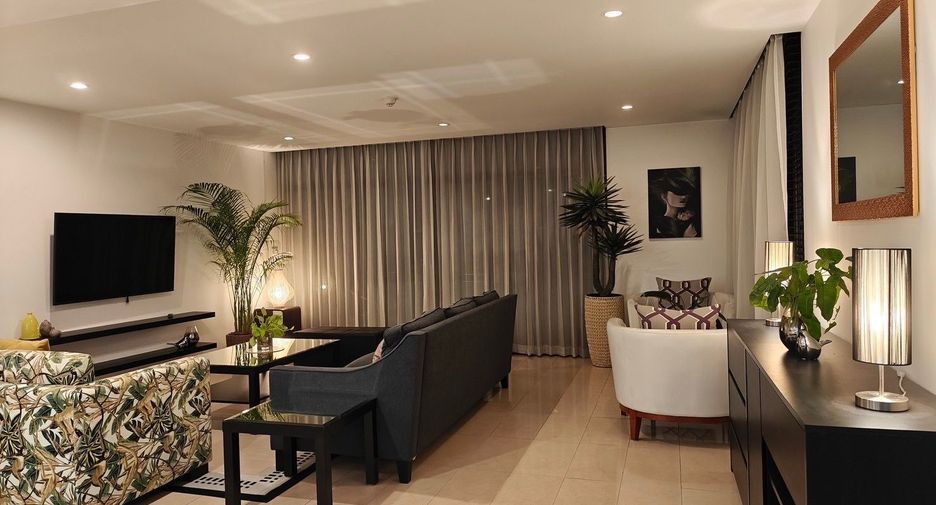 For rent 3 bedrooms condo in Watthana, Bangkok