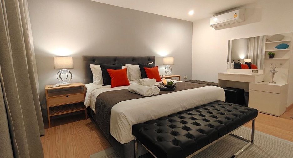 For rent 3 bedrooms condo in Watthana, Bangkok