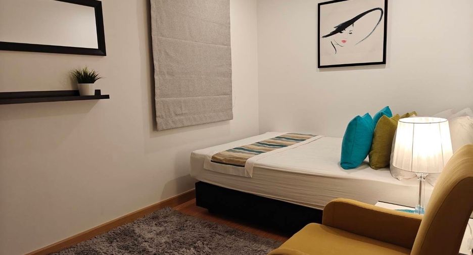 For rent 3 bedrooms condo in Watthana, Bangkok
