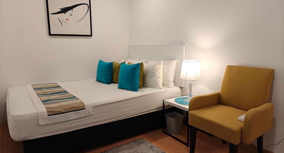 For rent 3 bedrooms condo in Watthana, Bangkok