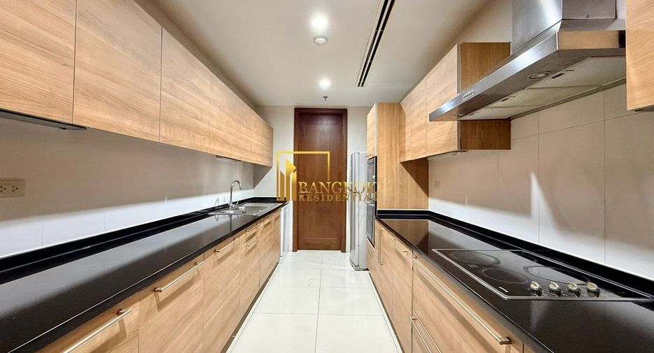 À louer 3 chambres appartement à Watthana, Bangkok