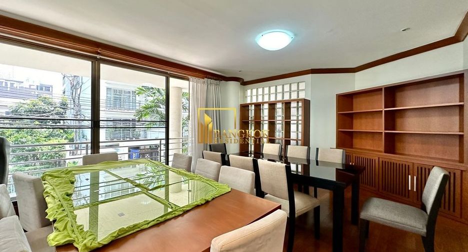 For rent 3 bedrooms apartment in Khlong Toei, Bangkok