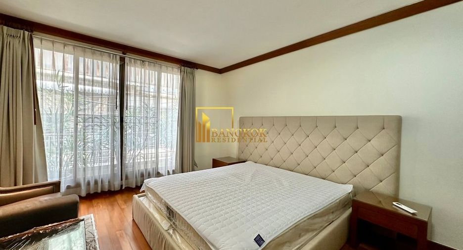 For rent 3 bedrooms apartment in Khlong Toei, Bangkok