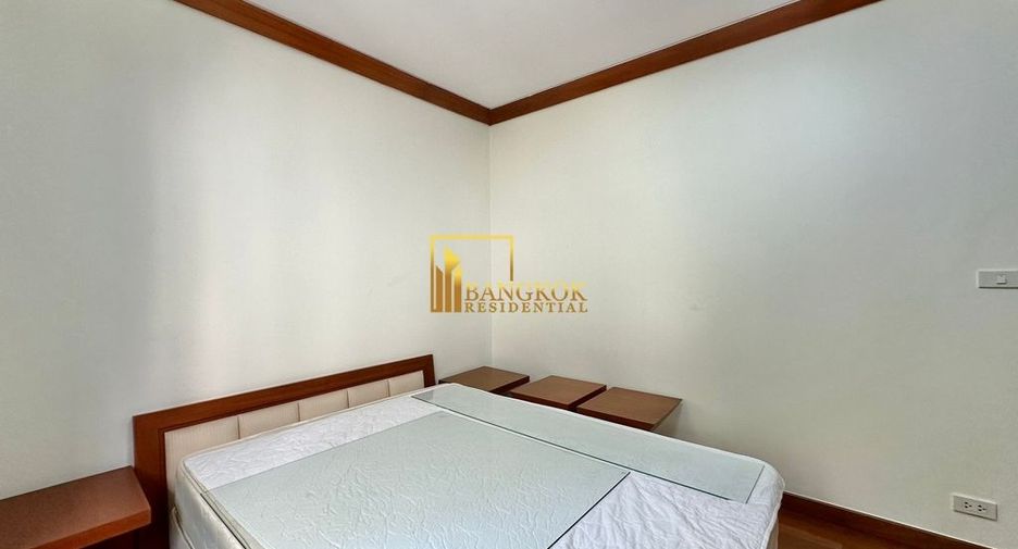 For rent 3 bedrooms apartment in Khlong Toei, Bangkok