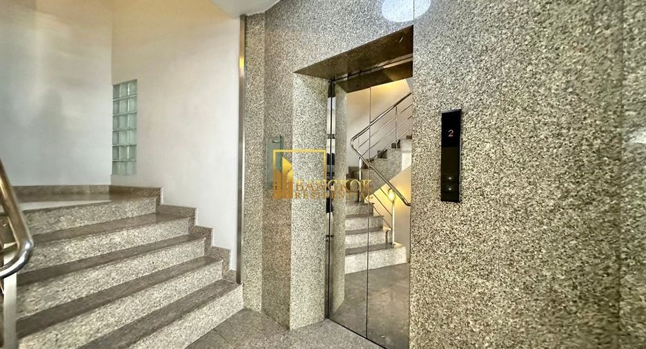 For rent 3 bedrooms apartment in Khlong Toei, Bangkok