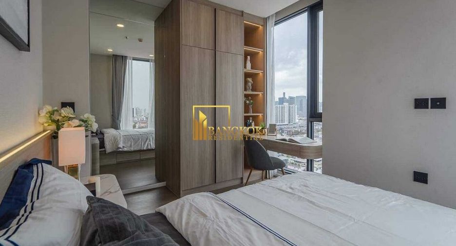 For rent 2 bedrooms condo in Pathum Wan, Bangkok