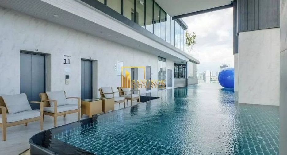 For rent 2 bedrooms condo in Pathum Wan, Bangkok