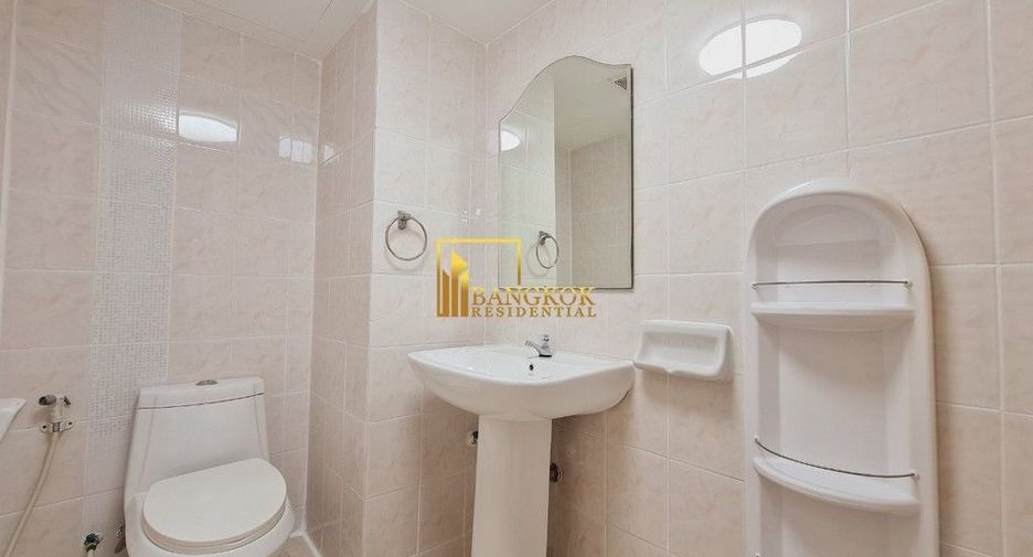 Wohnung zur Miete mit 3 Zimmer in Watthana, Bangkok