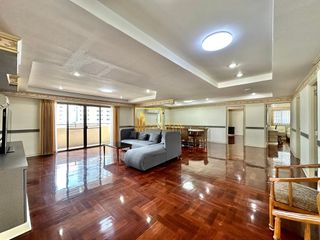 À louer 3 chambres appartement à Watthana, Bangkok