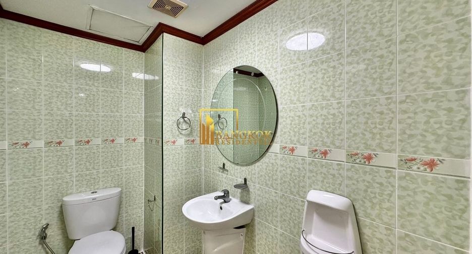 Apartment zur Miete mit 3 Zimmer in Watthana, Bangkok