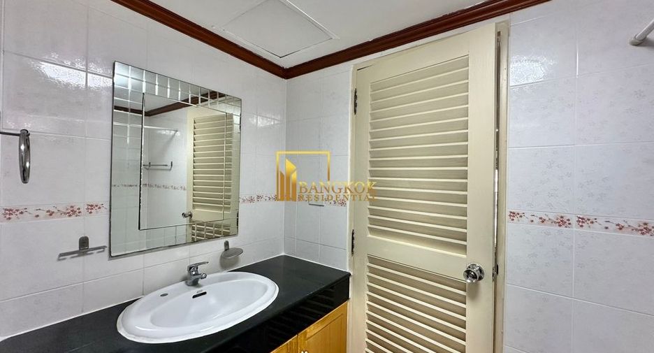 Apartment zur Miete mit 3 Zimmer in Watthana, Bangkok