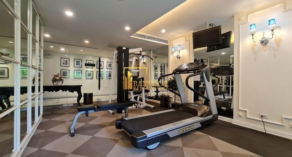 For rent 2 bedrooms apartment in Khlong Toei, Bangkok