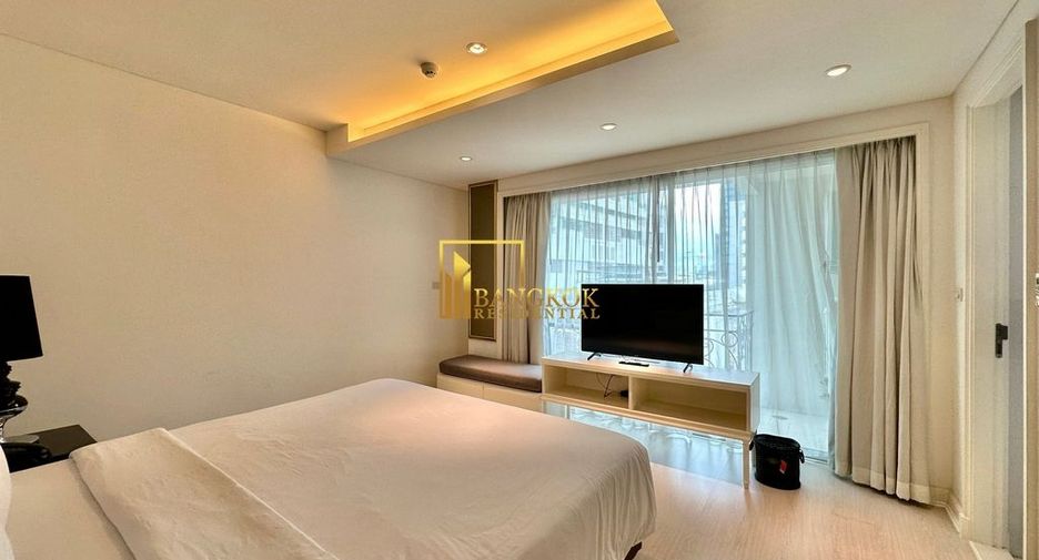 For rent 2 bedrooms apartment in Khlong Toei, Bangkok