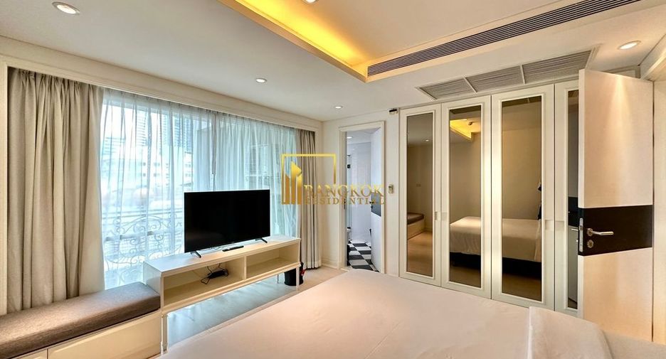 For rent 2 bedrooms apartment in Khlong Toei, Bangkok