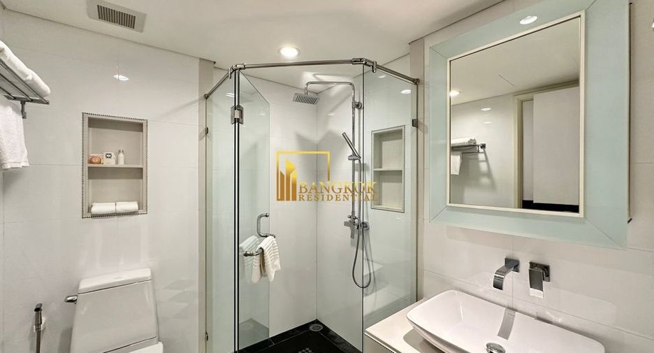 For rent 2 bedrooms apartment in Khlong Toei, Bangkok