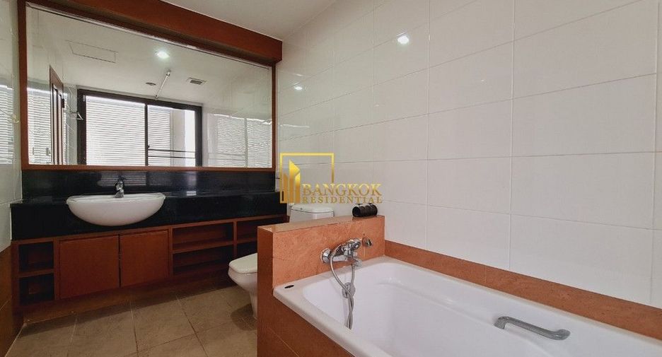 For rent 5 bedrooms apartment in Khlong Toei, Bangkok