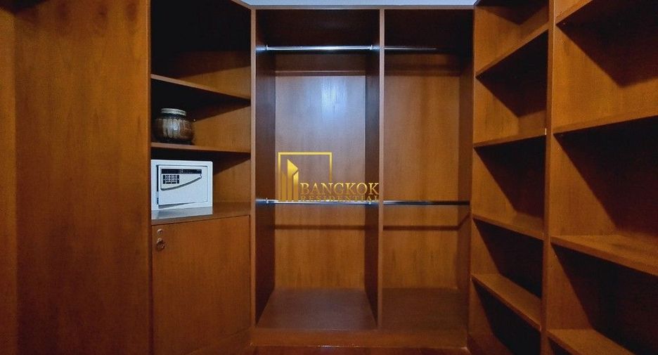 For rent 5 bedrooms apartment in Khlong Toei, Bangkok