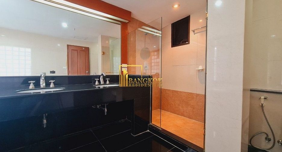 For rent 5 bedrooms apartment in Khlong Toei, Bangkok