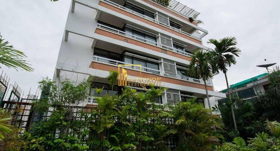 For rent 5 bedrooms apartment in Khlong Toei, Bangkok