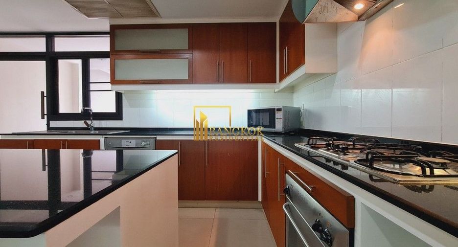For rent 5 bedrooms apartment in Khlong Toei, Bangkok