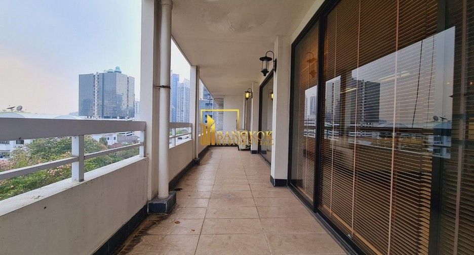 For rent 5 bedrooms apartment in Khlong Toei, Bangkok