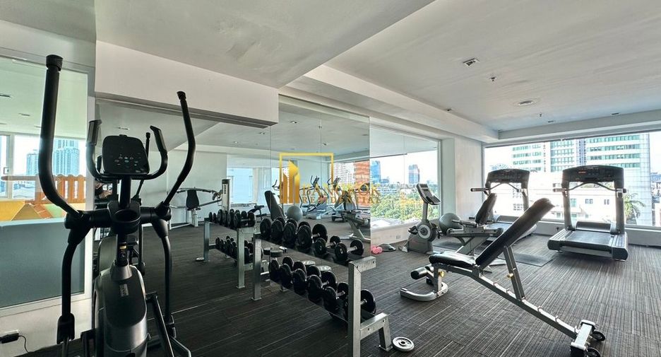 Apartamento con servicios en alquiler de 1 habitaciones en Khlong Toei, Bangkok
