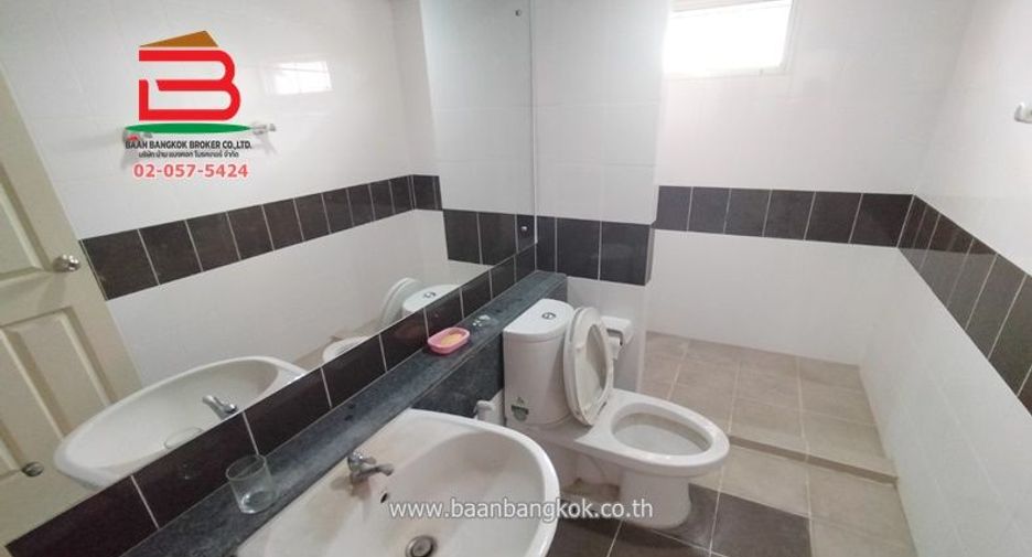 Продажа 3 спальни дом в Сапхан Сунг, Бангкок