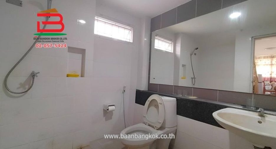 Продажа 3 спальни дом в Сапхан Сунг, Бангкок