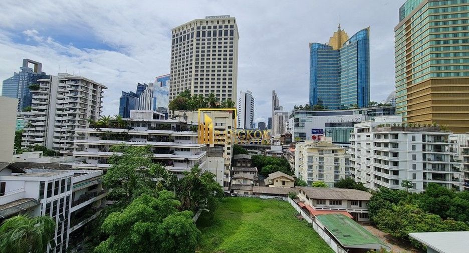 Apartamento en alquiler de 3 habitaciones en Khlong Toei, Bangkok