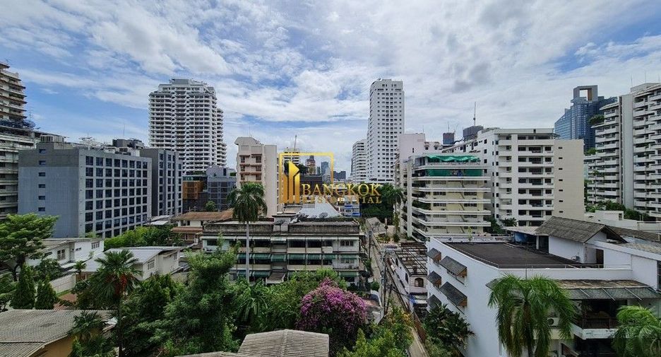 Apartamento en alquiler de 3 habitaciones en Khlong Toei, Bangkok