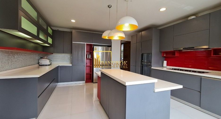 Apartamento en alquiler de 3 habitaciones en Khlong Toei, Bangkok