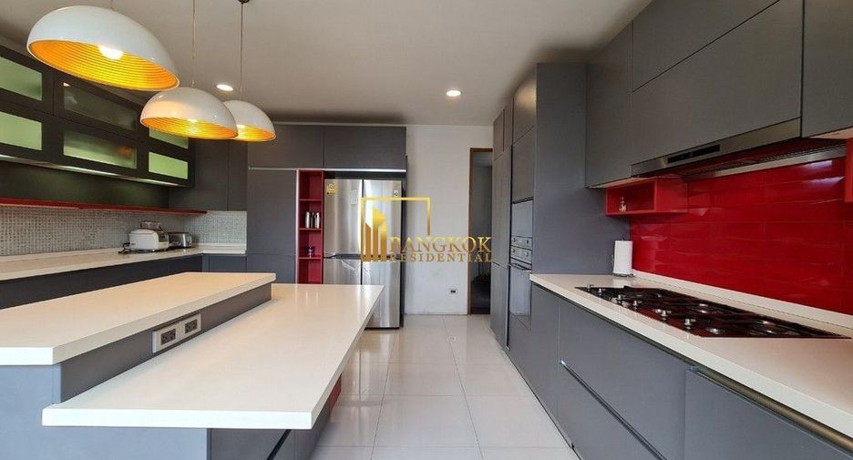 Apartamento en alquiler de 3 habitaciones en Khlong Toei, Bangkok
