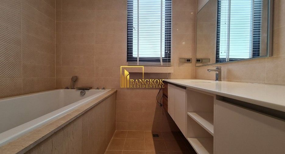 Apartamento en alquiler de 3 habitaciones en Khlong Toei, Bangkok