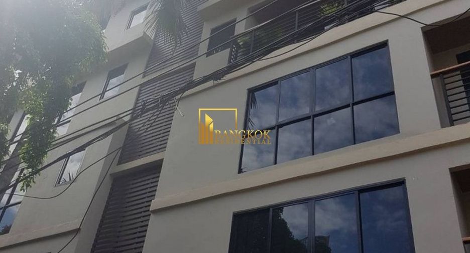 Apartamento en alquiler de 3 habitaciones en Khlong Toei, Bangkok