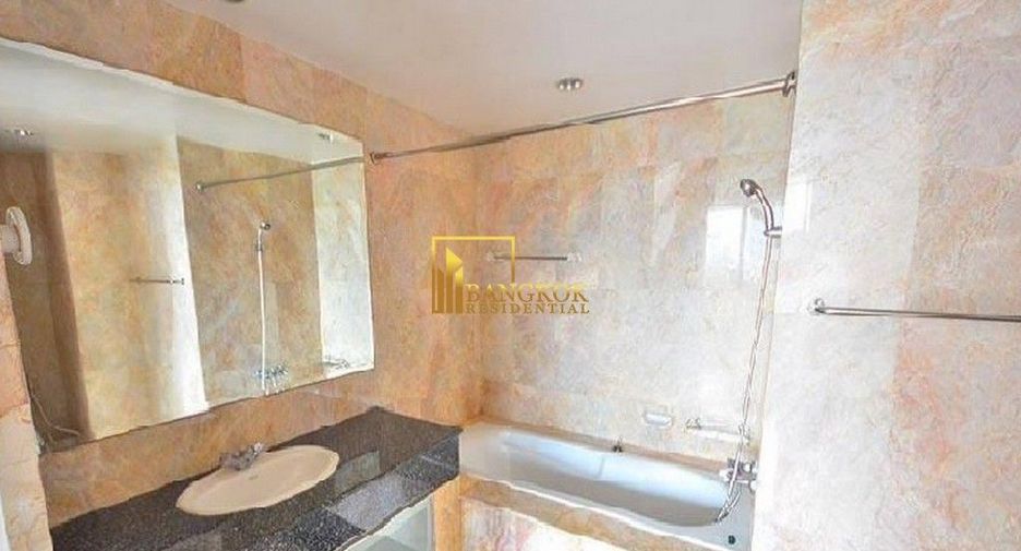 For rent 3 ベッドルーム condo in Watthana, Bangkok