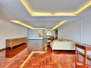For rent 5 bedrooms apartment in Yan Nawa, Bangkok