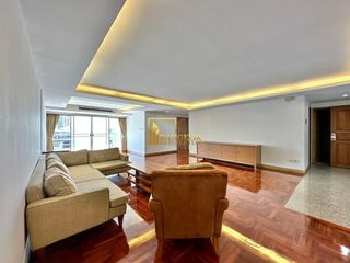 For rent 5 bedrooms apartment in Yan Nawa, Bangkok