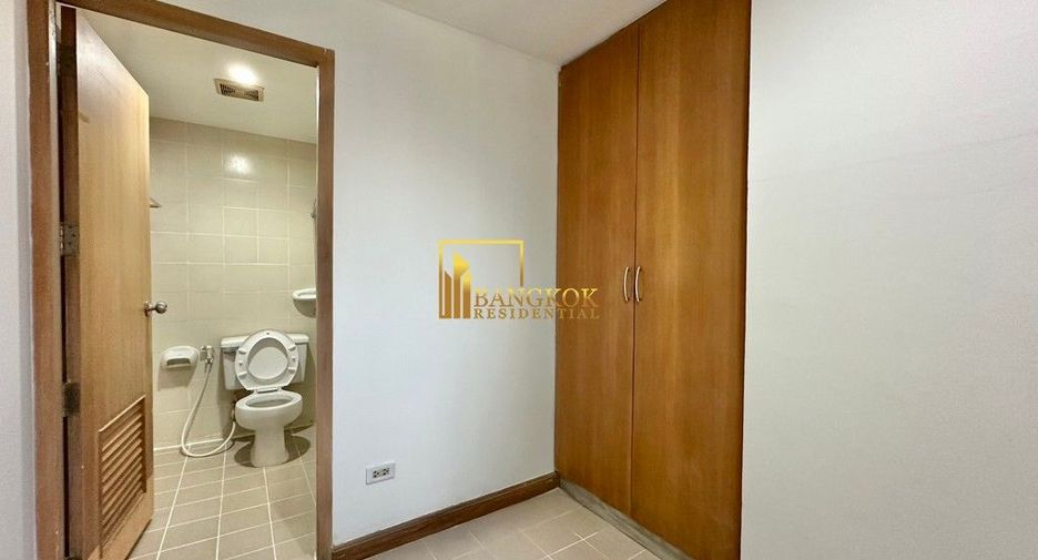For rent 5 bedrooms apartment in Yan Nawa, Bangkok