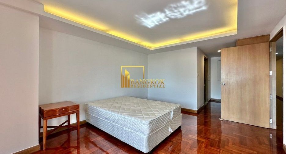 For rent 5 bedrooms apartment in Yan Nawa, Bangkok