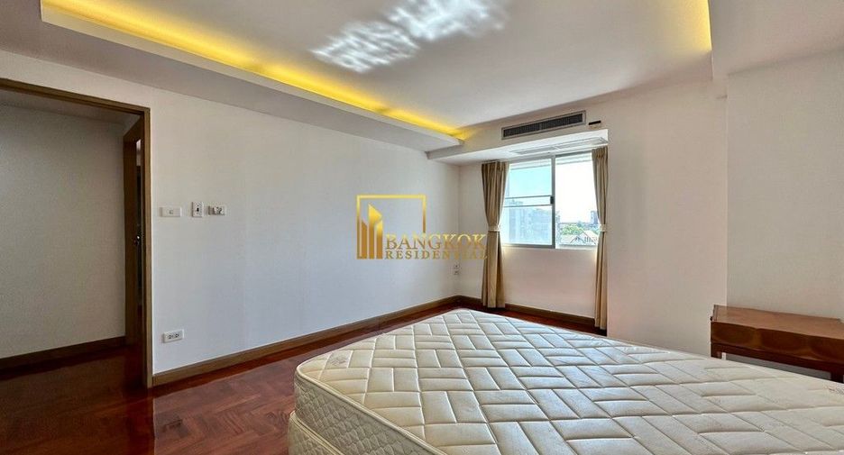 For rent 5 bedrooms apartment in Yan Nawa, Bangkok