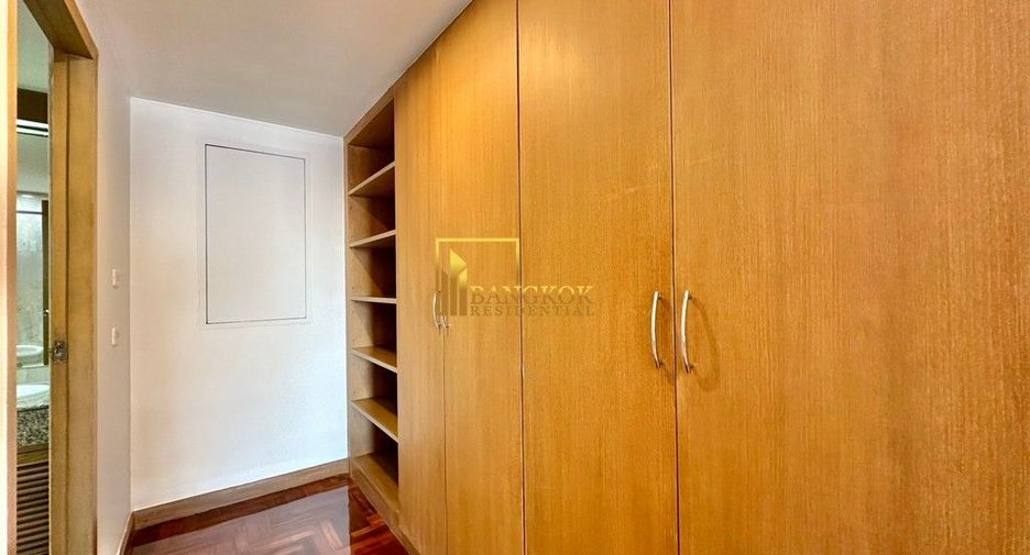 For rent 5 bedrooms apartment in Yan Nawa, Bangkok