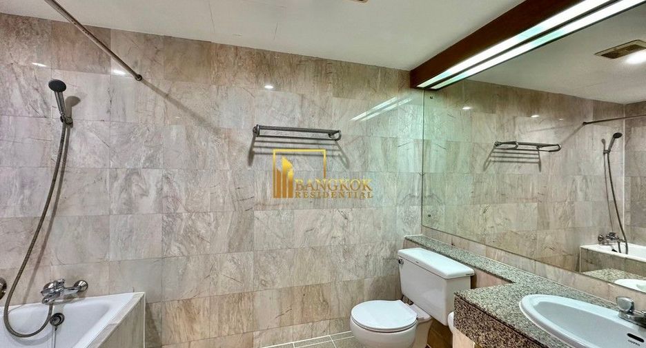 For rent 5 bedrooms apartment in Yan Nawa, Bangkok