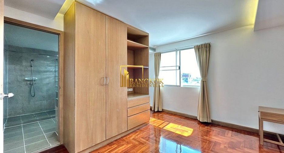 For rent 5 bedrooms apartment in Yan Nawa, Bangkok