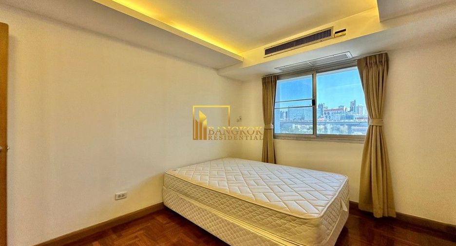 For rent 5 bedrooms apartment in Yan Nawa, Bangkok