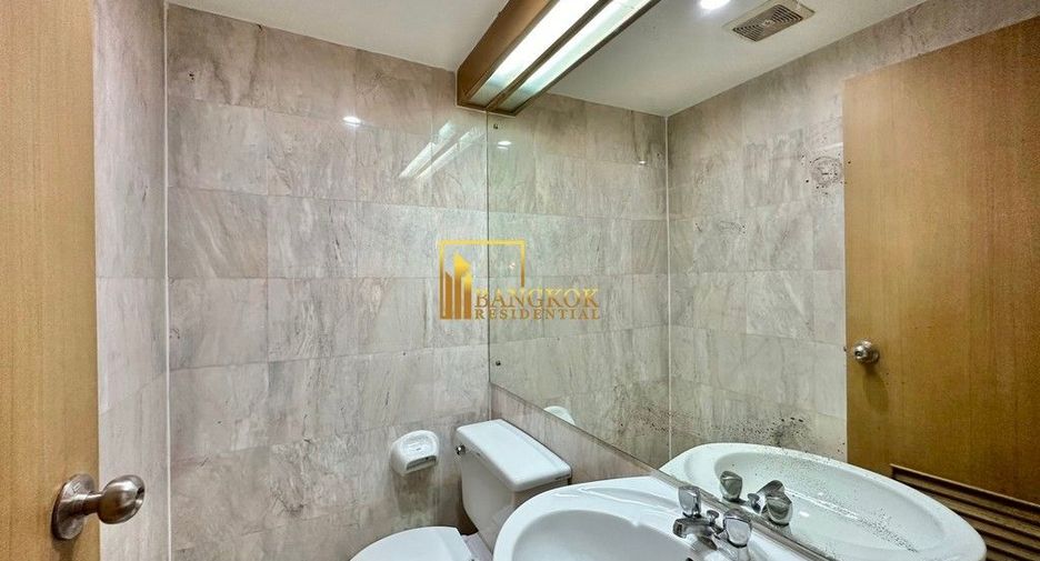 For rent 5 bedrooms apartment in Yan Nawa, Bangkok