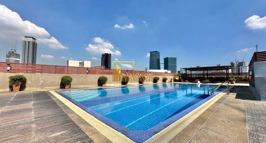 For rent 5 bedrooms apartment in Yan Nawa, Bangkok