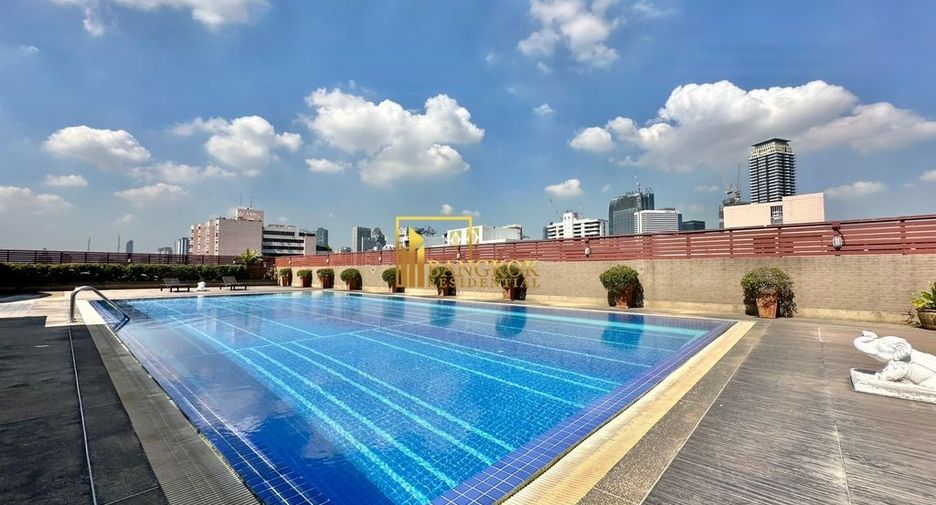 For rent 5 bedrooms apartment in Yan Nawa, Bangkok
